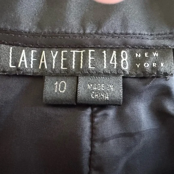 Beautiful Lafayette 148 skirt, 10, black w tan embroidery at hem, side zip NWOT - Picture 2 of 6